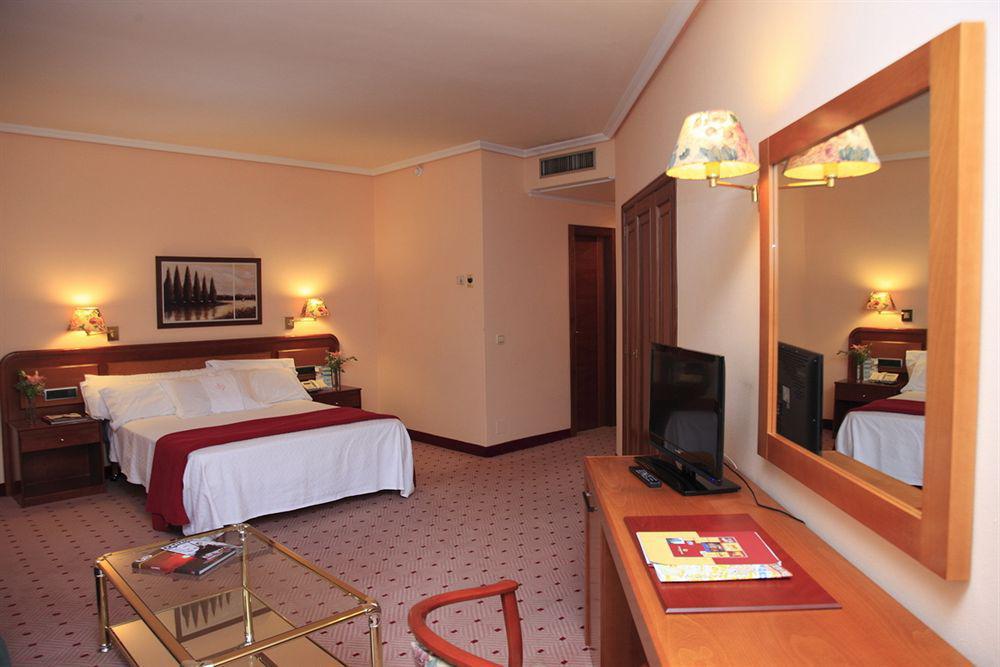 Galicia Palace Pontevedra Room photo